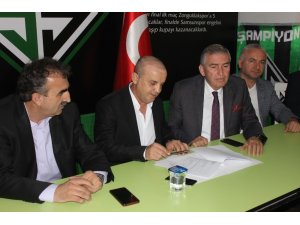Sakaryaspor’un yeni teknik direktörü Suat Kaya oldu