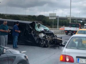 İstanbul Havalimanı yolunda feci kaza: 2 ağır yaralı
