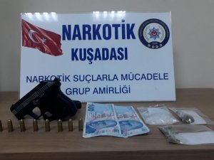 Şüpheli motosiklet sürücüsünün üzerinden her şey çıktı