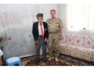 Gazilere anlamlı ziyaret