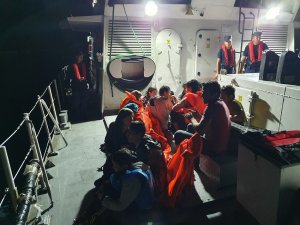 İzmir’de 252 düzensiz göçmen yakalandı