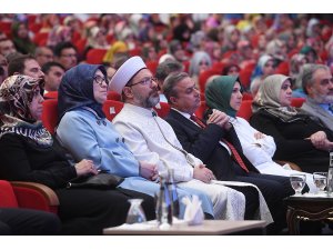 "İslam’da hayatın, şehrin ve medeniyetin merkezinde cami vardır"