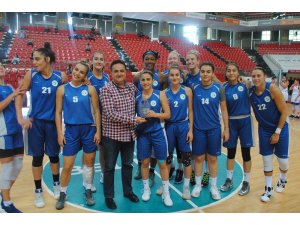 Erciyes Cup şampiyonu İzmit oldu