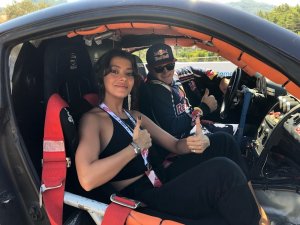 Selin Şekerci Red Bull sporcusu Grinchuk ile drift yaptı