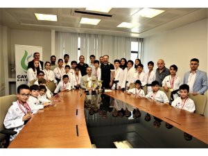 Başkan Çiftçi, şampiyon sporcuları ağırladı