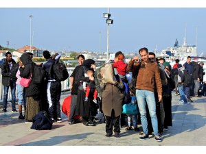 İzmir’de 169 düzensiz göçmen yakalandı