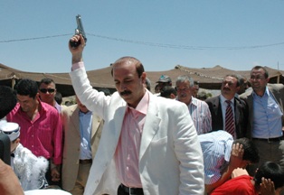 İstersen magandalık yap!