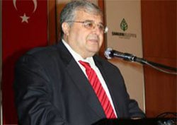 Türker'e faşizan istifa et baskısı