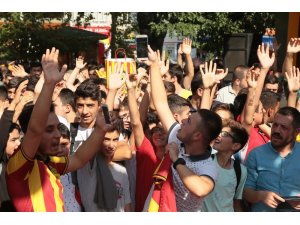 Yeni Malatyasporlu futbolculara büyük ilgi