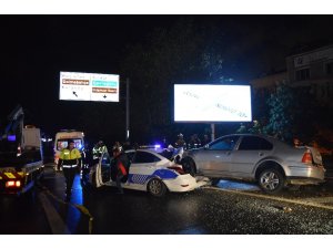 Kaza yerine gelen polis aracına başka bir otomobil çarptı