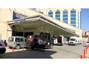 Siirt’te minibüs devrildi: 2 yaralı