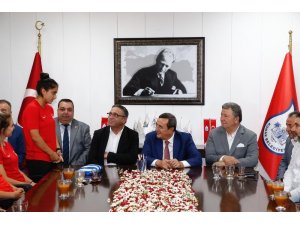 Konak Belediyespor kadın futbol takımı hedef yükseltti