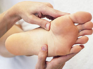 Islak ayakla gezmeyin