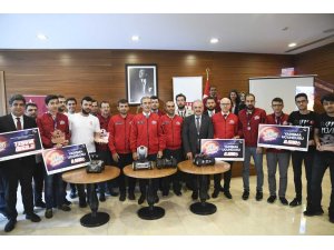 Roboik yarışmasının ödülleri sahiplerini buldu