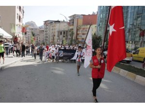 Hakkari’de ’Sağlık için beraber yürüyelim’ etkinliği