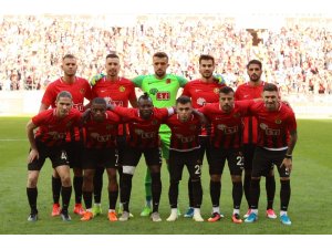 Eskişehirspor: 3 - Ekol Göz Menemenspor: 0