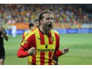 Alpaslan atıyor, Göztepe kazanıyor