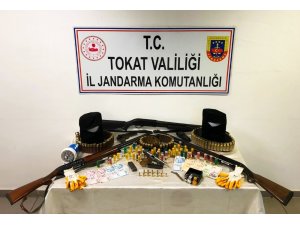 Silahlı ve maskeli gaspçılar yakalandı
