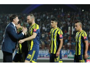 Şota Arveladze, Pakhtakor ile şampiyonluğu garantiledi