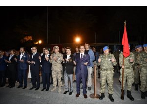 Hakkari’de şehitler için tören düzenlendi