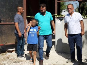 Komşuları evinde bıçaklanarak öldürülen engelli kadın için gözyaşı döktü