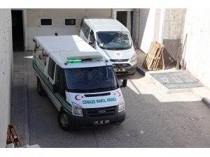 Eski eşini öldürmeye gittiği iddiasıyla tutuklanan şahıs cezaevinde intihar etti