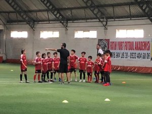 FYSK’da yıl boyu futbol eğitimi