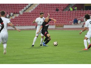 Ziraat Türkiye Kupası: Balıkesirspor: 0 - Vanspor: 0 (İlk yarı sonucu)