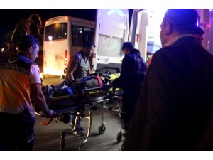 Evine ekmek götürürken otomobilin çarptığı motosiklet sürücüsü yaralandı