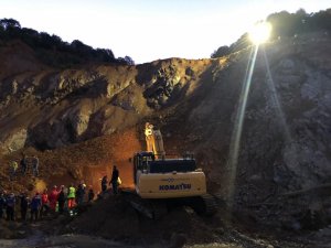 Taş ocağında heyelan: 1 ölü