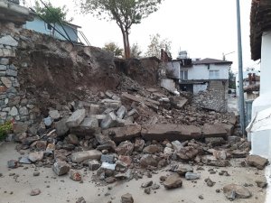 Milas yağışa teslim oldu