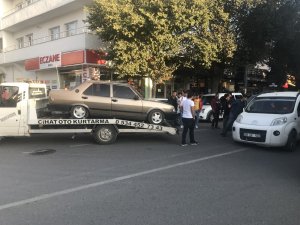 Iğdır’da maddi hasarlı trafik kazası