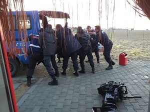 Ayvalık’ta 55 düzensiz göçmen yakalandı