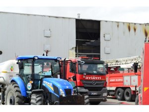 Aksaray’da mikser fabrikasında yangın: 2 işçi dumandan zehirlendi