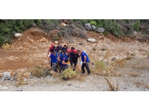 Çifti emniyet kemerleri hayata bağladı