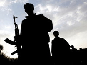 Asker nöbette intihar etti