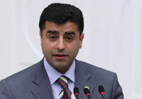 ''Tankların önünde duracağız''