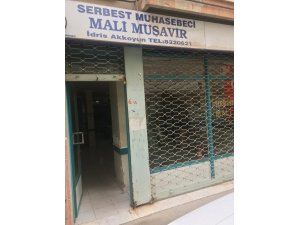 AK Parti’nin eski Menemen İlçe Başkanının iş yerine taşlı saldırı