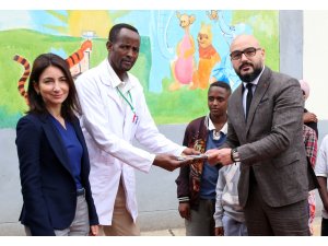 Türkiye'den 19 bin Etiyopyalı öğrenciye kırtasiye yardımı