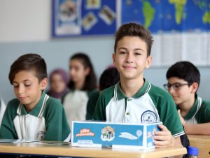 Öğrenciler, mesaj vermek için sustular!