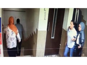 Sakarya’da yaşanan deprem güvenlik kameralarına yansıdı