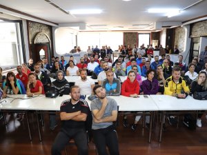 Ersöz antrenörlerle yeni dönemi konuştu