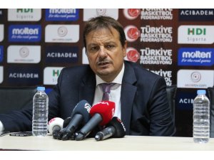 Ergin Ataman: "Sezona kupayla başladık"