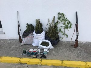 Sakarya’da 10 kilo 115 gram kubar esrar ele geçirdi