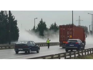 Kocaeli’de fabrikadan sızan gazlar D-100’ü trafiğe kapattı