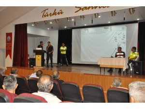 Arguvan’da okul servis sürücülerine eğitim