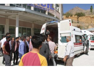 Öğrenci servisi devrildi: 6 yaralı