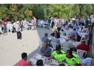 Beypazarı'nda aşure dağıtıldı