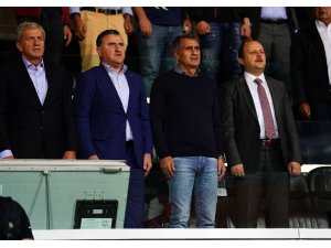 Servet Yardımcı ve Şenol Güneş, Başakşehir-Rizespor maçında