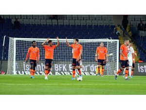 Başakşehir 5 haftada attığı golü 1 maçta buldu